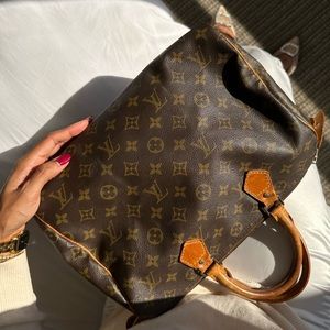 *Flash Sale 12/13/23 ONLY* Authentic Louis Vuitton Monogram Speedy 30